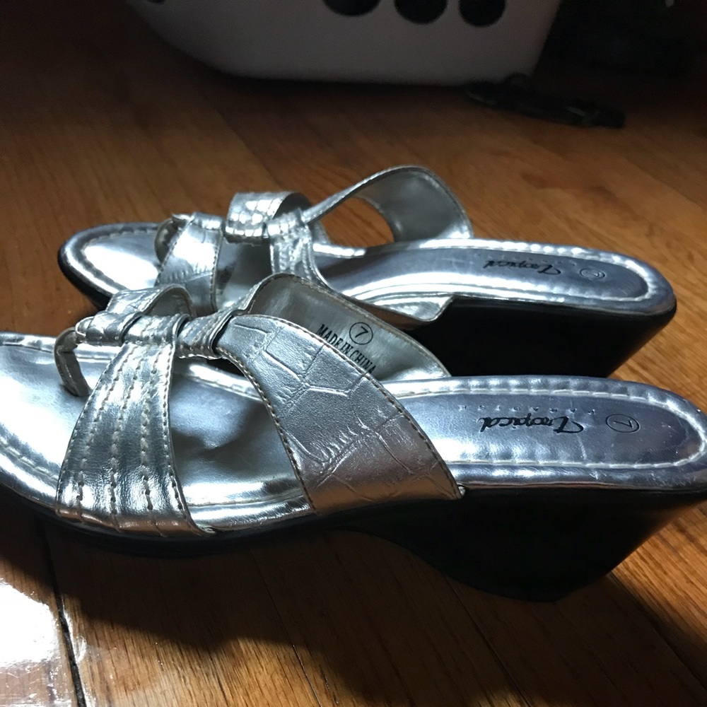 Woman’s Sandals